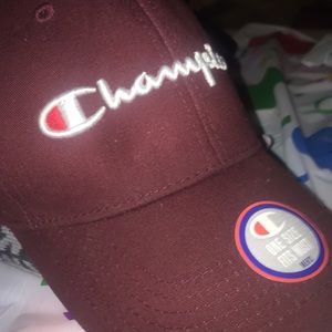 Men’s Burgandy Champion cap